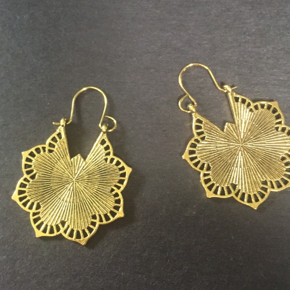 ❤️gorgeous vintage gold mandala drop earring - Picture 7 of 7
